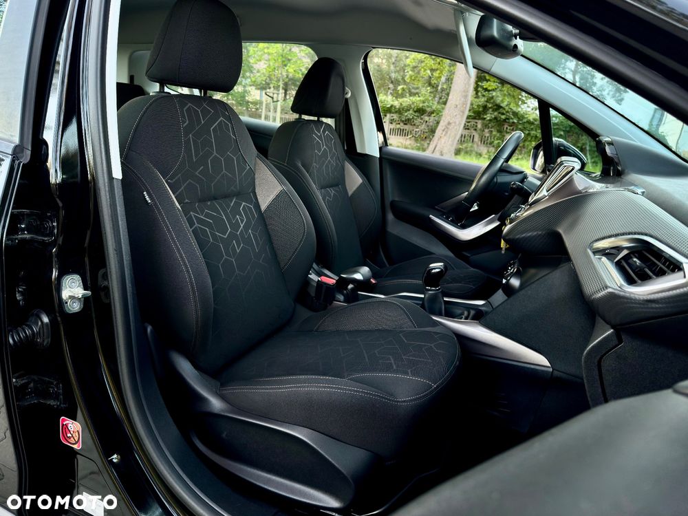Peugeot 2008 - 11