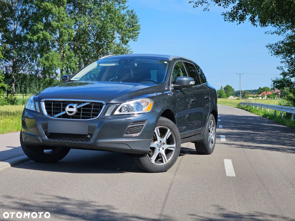 Volvo XC 60 T6 AWD Momentum - 2