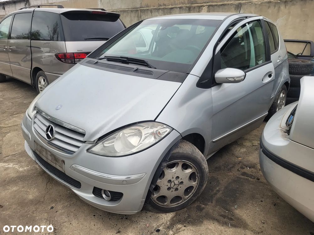 MERCEDES A KLASA W169 2.0 CDI 640941 skrzynia napęd sanki belka wahacz wahacze zacisk zaciski zwrotnica piasta - 1