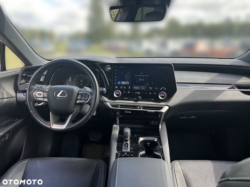 Lexus RX - 12