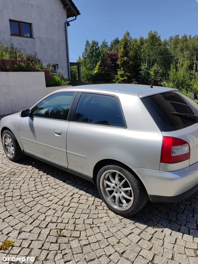 Audi A3 3-drzwiowe 1.6 Ambiente - 11