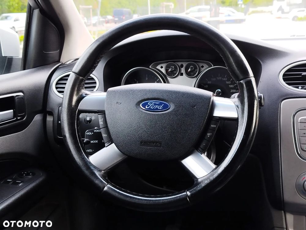Ford Focus 1.6 TDCi DPF Titanium - 22