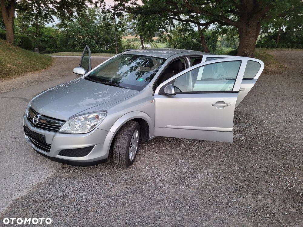 Opel Astra 1.6 Innovation - 35
