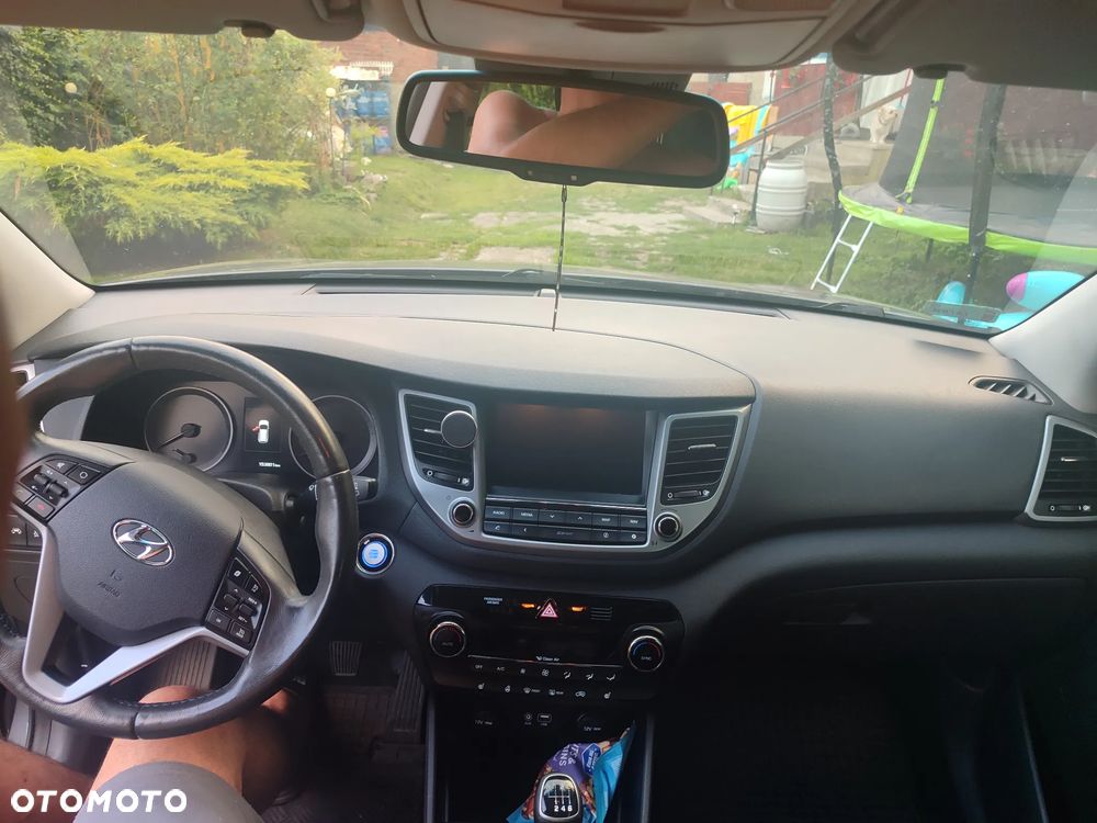 Hyundai Tucson 2.0 CRDI BlueDrive Style 2WD - 10