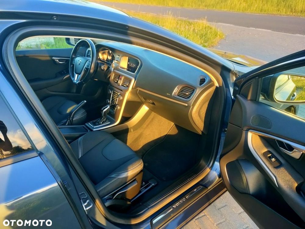 Volvo V40 D2 Drive-E SCR Momentum - 19