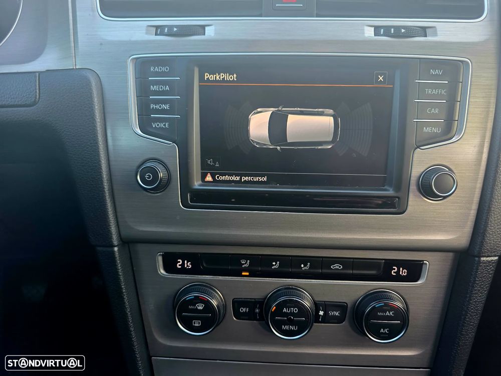 VW Golf 1.6 TDi R-Line - 19