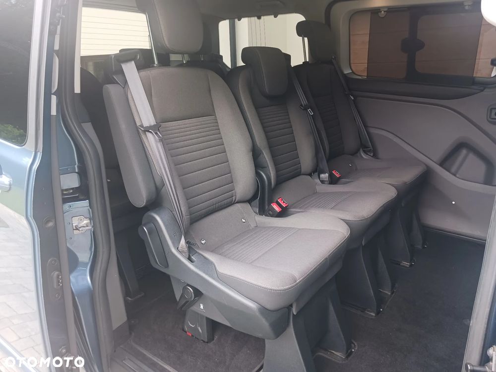 Ford Tourneo Custom 2.0 EcoBlue L1 Titanium - 13