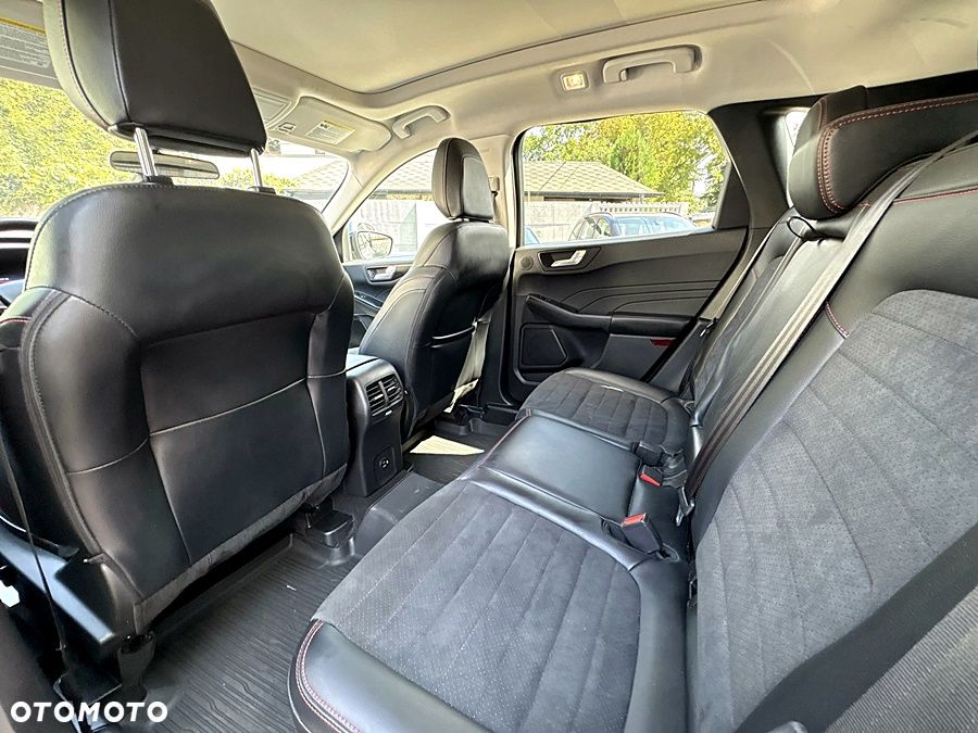 Ford Escape 2.0 EcoBoost AWD Titanium - 18