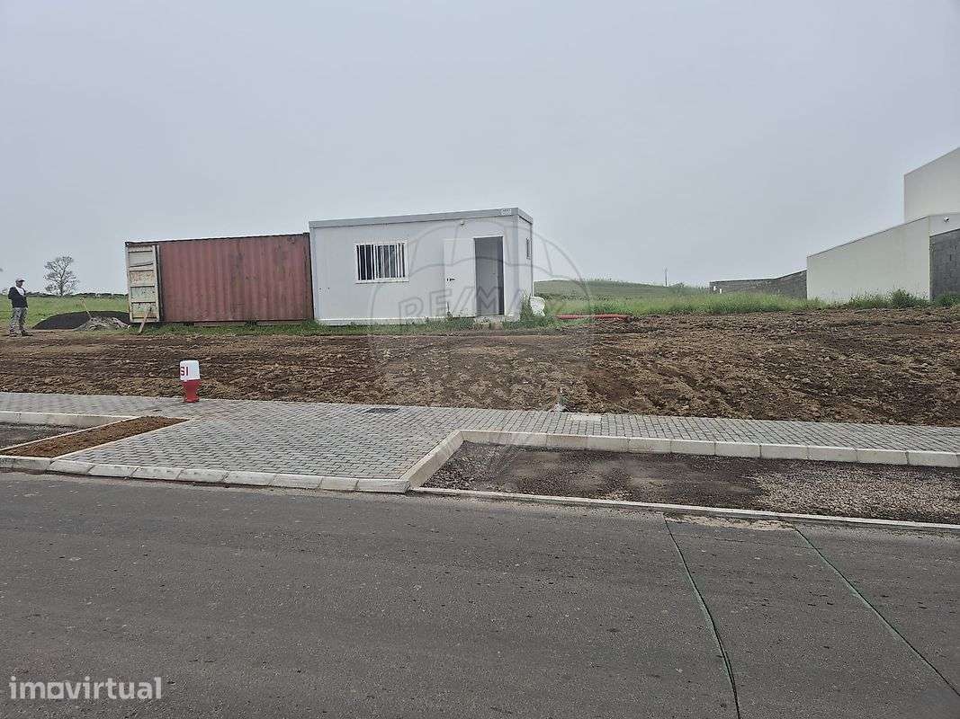 Terreno  para venda - Grande imagem: 2/3