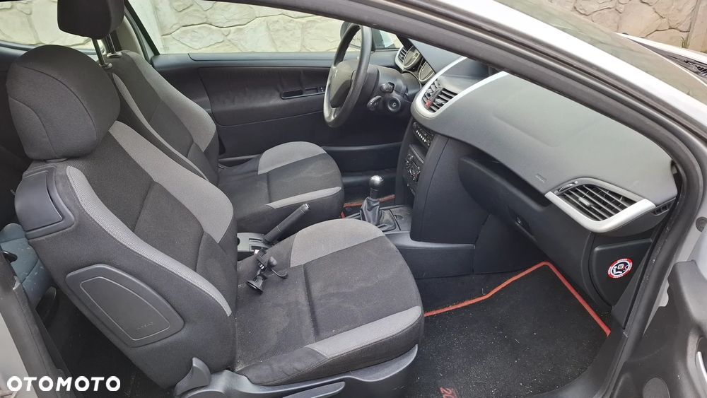 Peugeot 207 1.4 Presence - 6