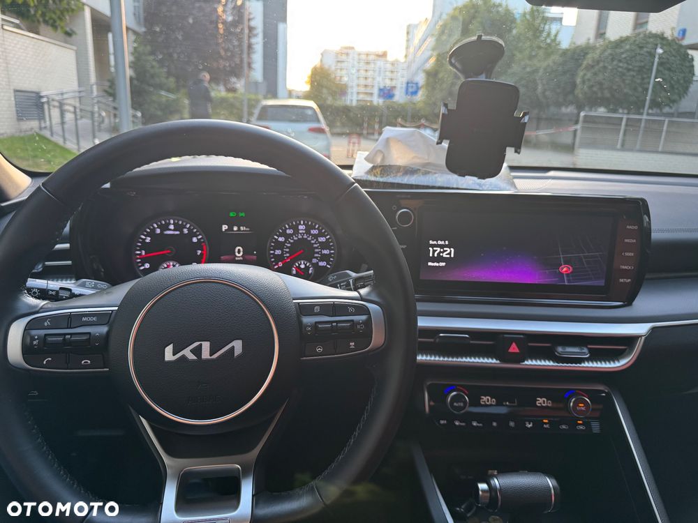 Kia K5 - 16