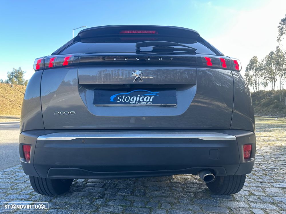 Peugeot 2008 - 9
