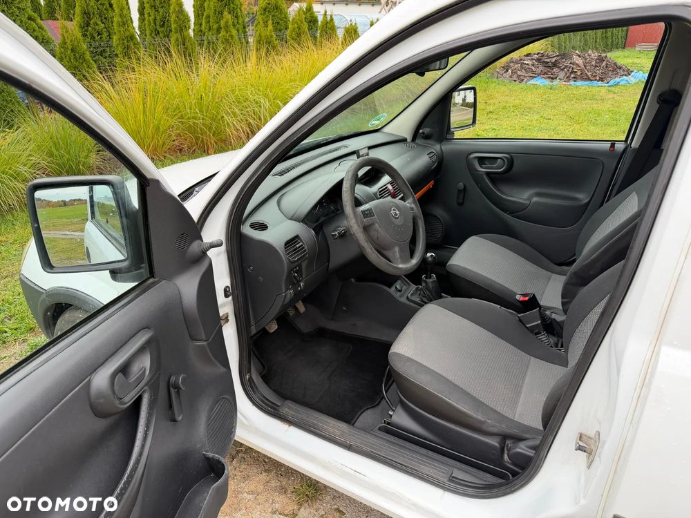 Opel Combo - 26
