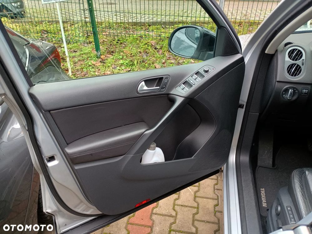 Volkswagen Tiguan - 10