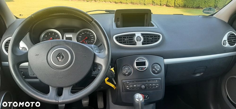 Renault Clio 1.2 16V 75 TomTom Edition - 17