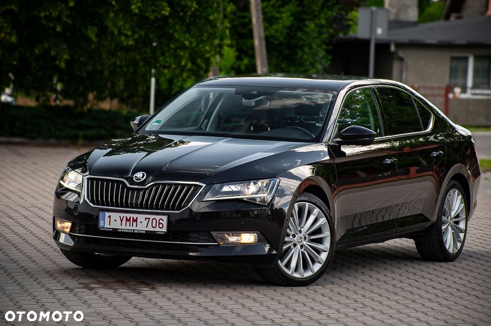 Skoda Superb 2.0 TDI DSG Sportline - 9