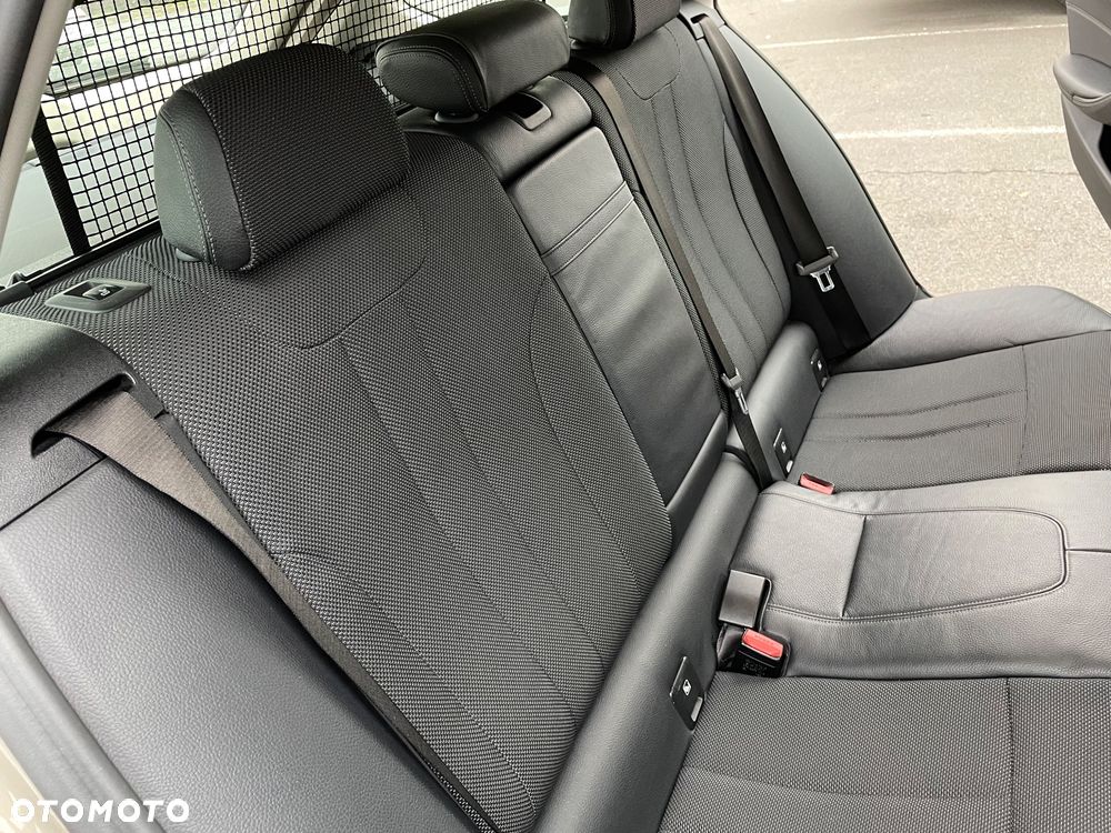 BMW Seria 5 530d Sport Line sport - 31