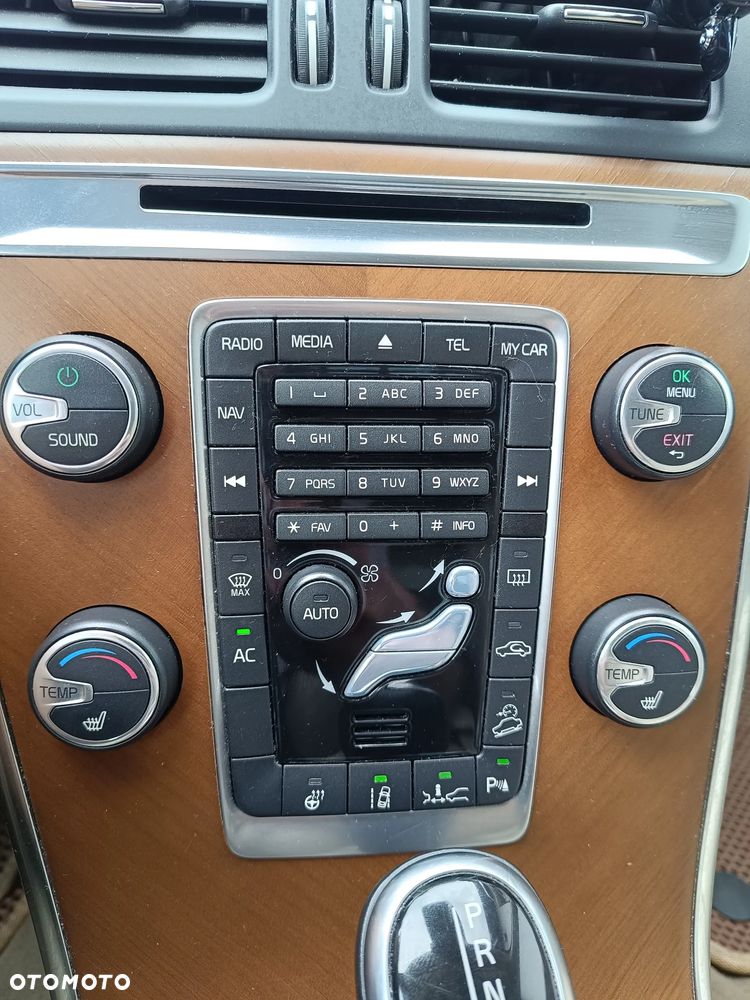 Volvo XC 60 D5 AWD Summum - 18
