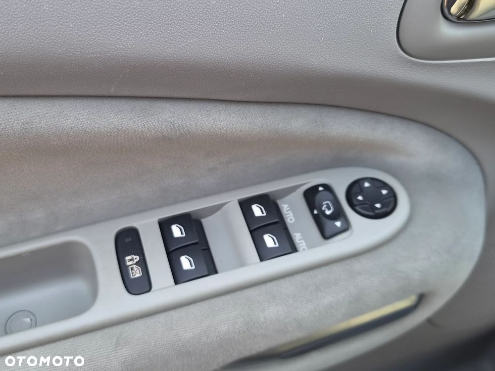 Citroën C3 Picasso 1.6i Exclusive - 12