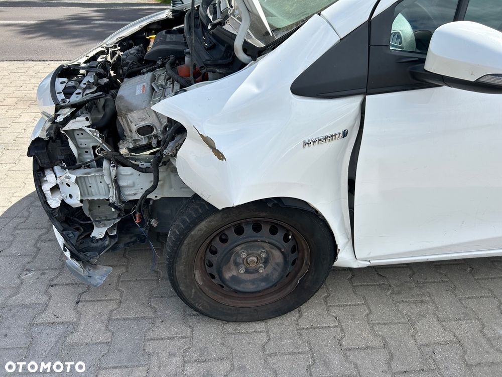 Toyota Yaris - 22