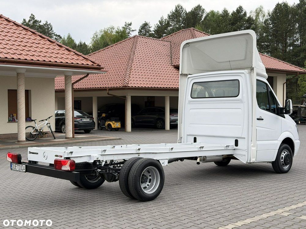 Mercedes-Benz Sprinter - 12