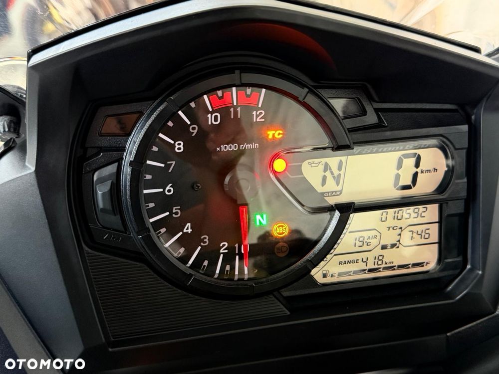 Suzuki V-STROM - 31