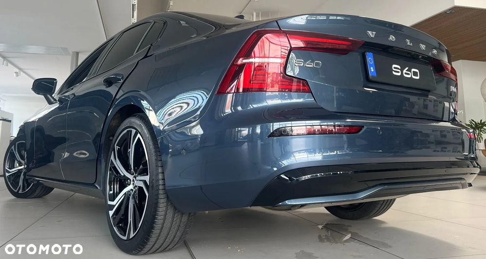 Volvo S60 B5 B AWD Ultimate Dark - 3