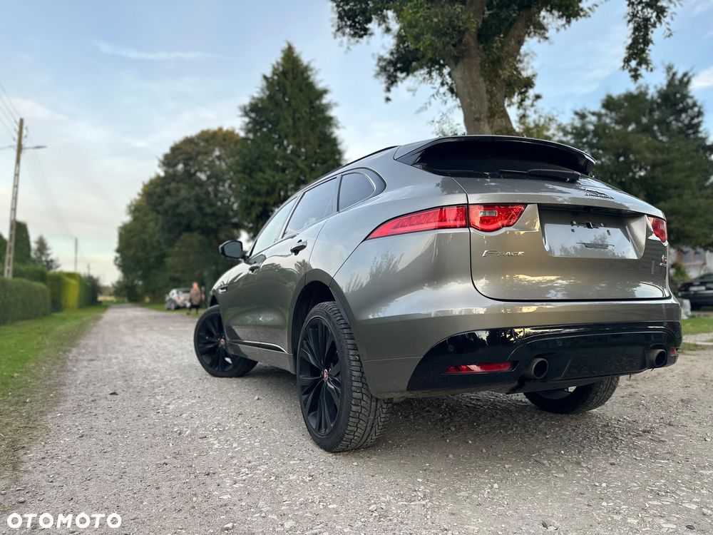 Jaguar F-Pace 3.0 V6 AWD S - 17