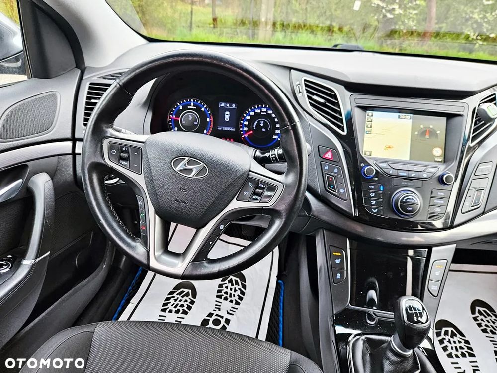 Hyundai i40 Kombi blue 1.7 CRDi Family - 15