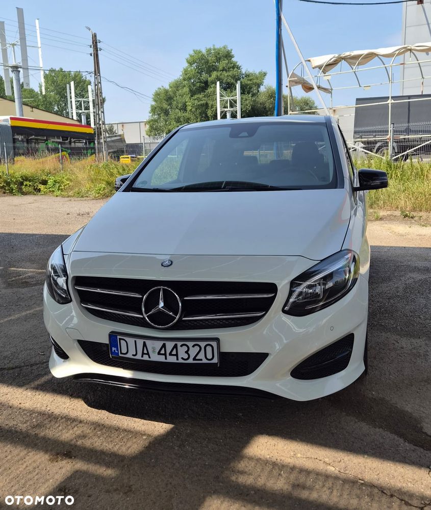 Mercedes-Benz Klasa B 180 UrbanStyle Edition - 3
