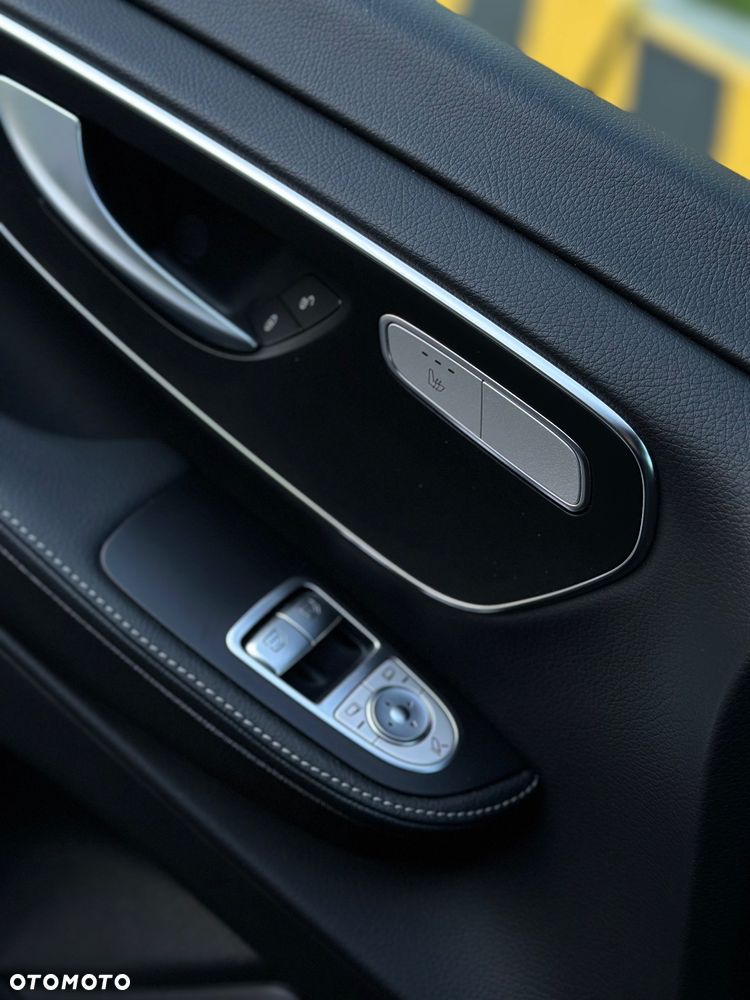 Mercedes-Benz Klasa V 220 d lang 9G-TRONIC Avantgarde - 12