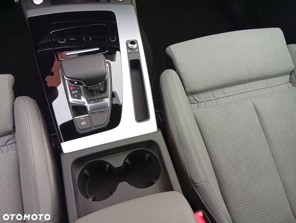 Audi Q5 Sportback - 27