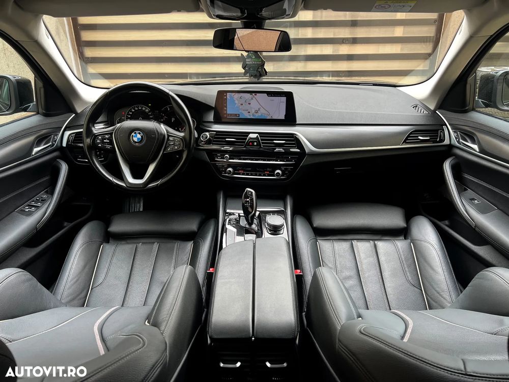 BMW Seria 5 520d Aut. Luxury Line - 27