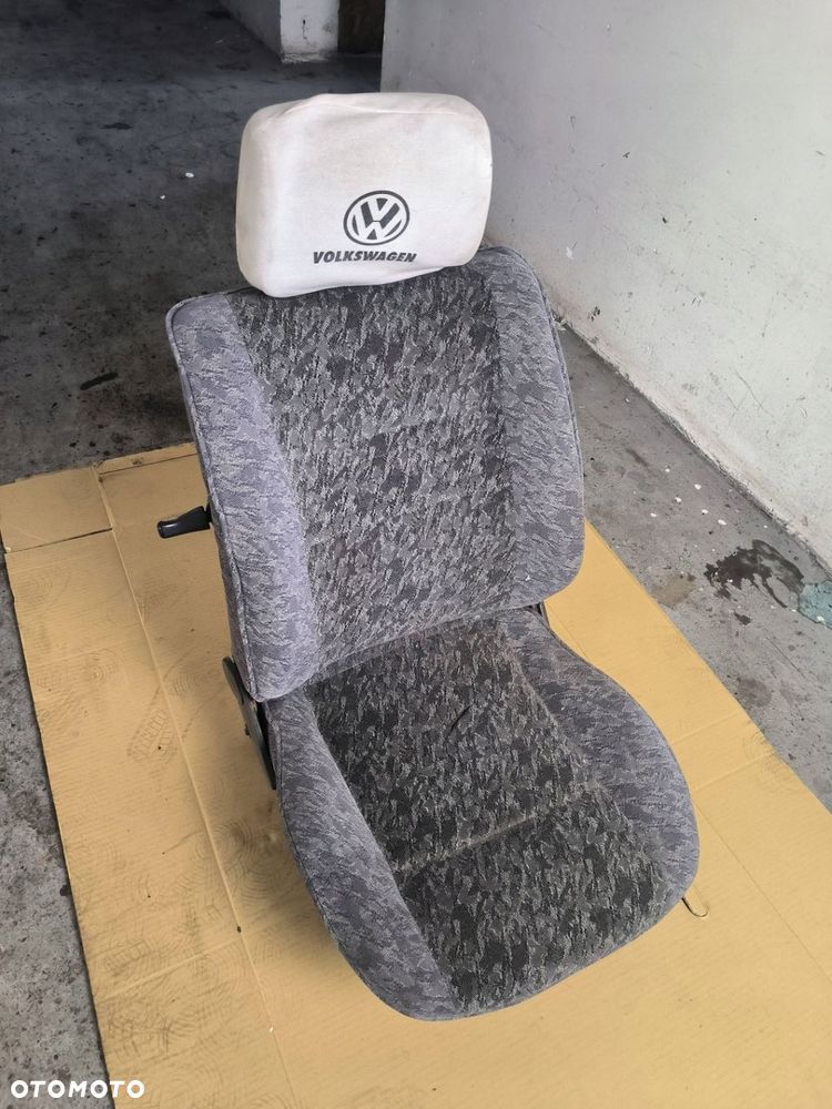 Volkswagen PASSAT B2 1986 Komplet Fotele / Kanapa / Komplet