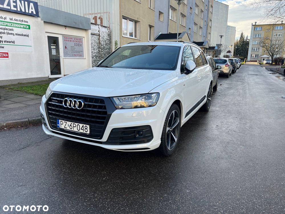 Audi Q7 - 1