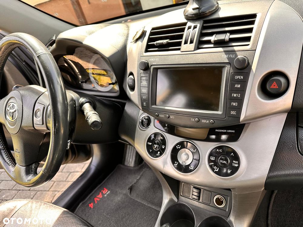 Toyota RAV4 2.2 D-4D X - 10