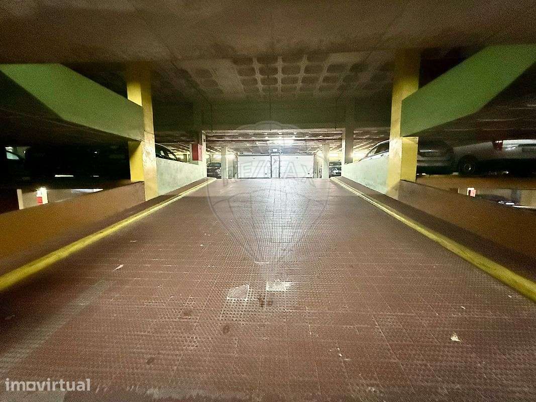 Garagem  para venda - Grande imagem: 2/9