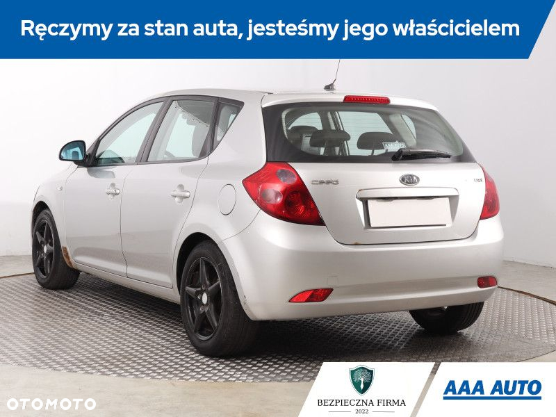 Kia Ceed - 5