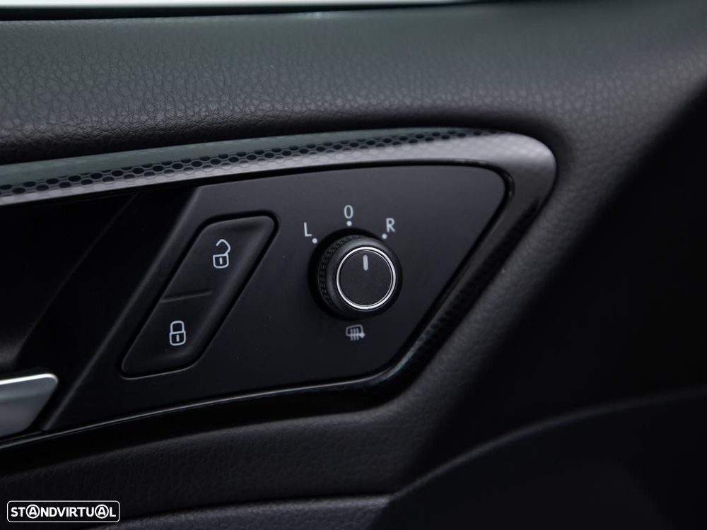 VW Golf - 13