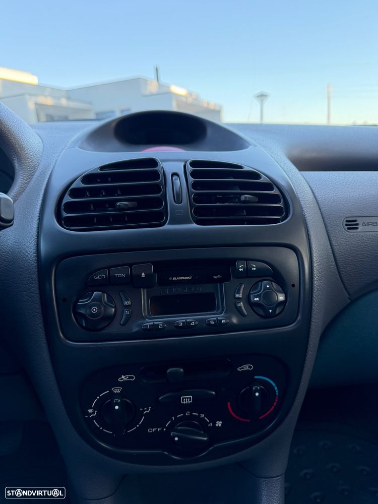 Peugeot 206 1.1 XR Présence - 7