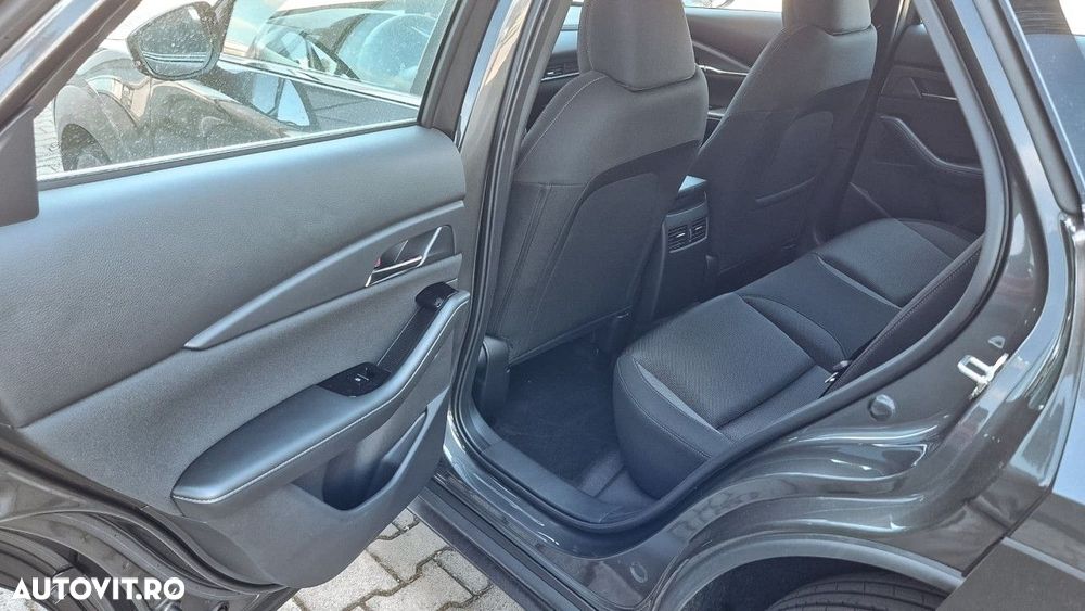 Mazda CX-30 - 11