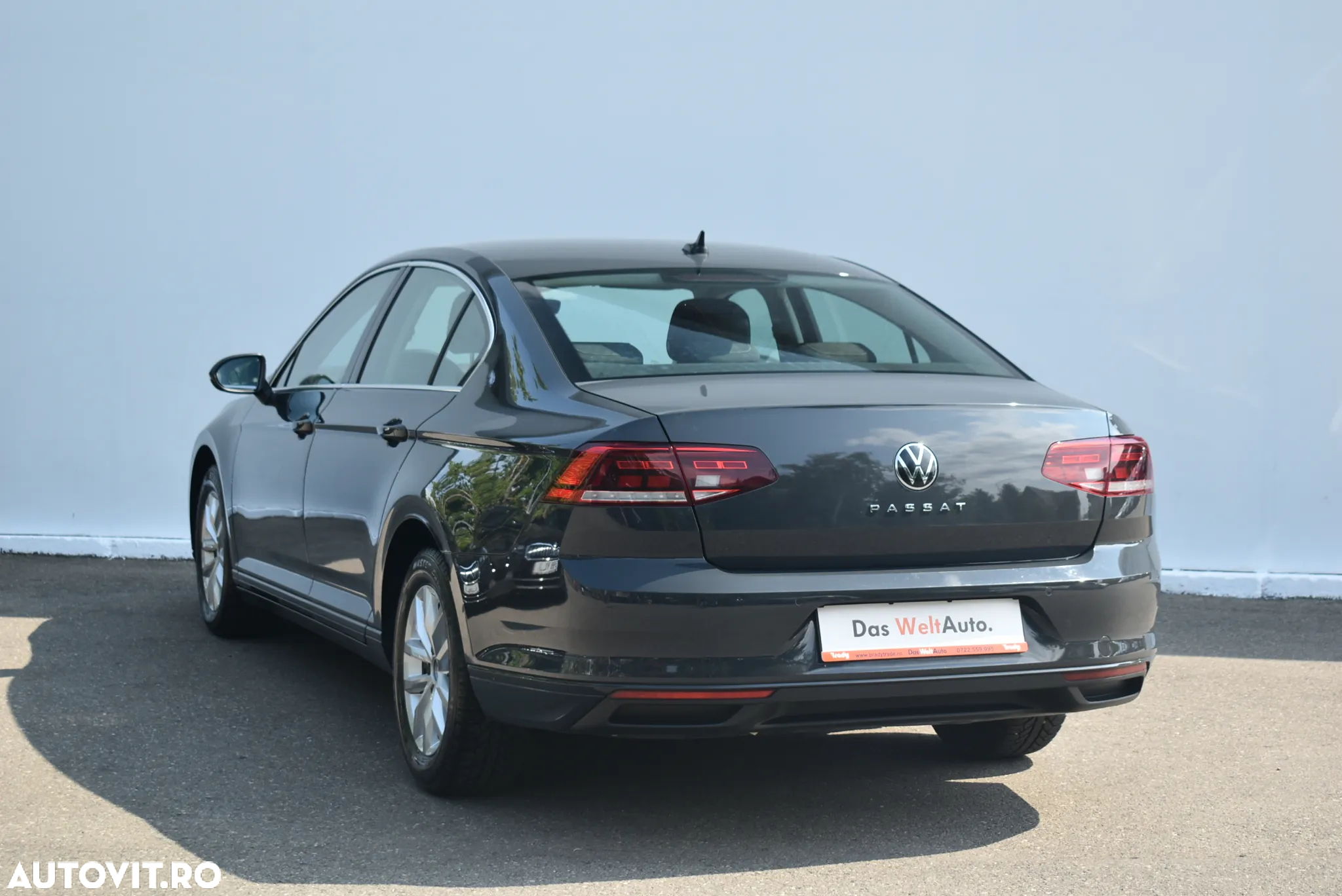 Volkswagen Passat 2.0 TDI DSG Comfortline - 9