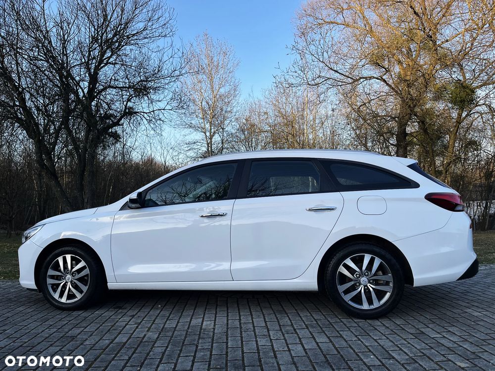 Hyundai i30 blue Kombi 1.6 CRDi Passion - 6