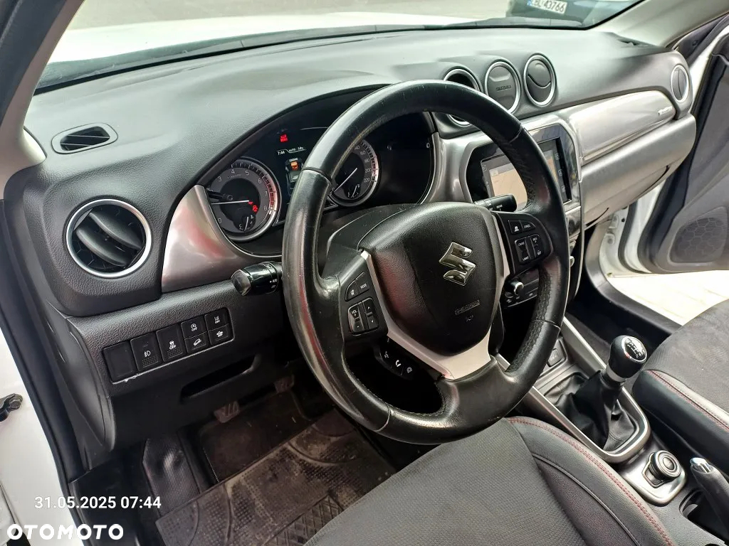 Suzuki Vitara 1.4 Boosterjet Hybrid Comfort+ - 27