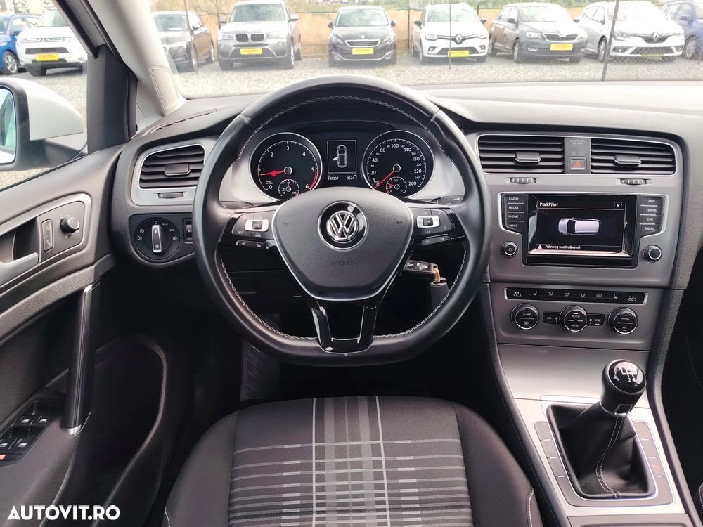 Volkswagen Golf 1.6 TDI BlueMotion Technology Lounge - 12