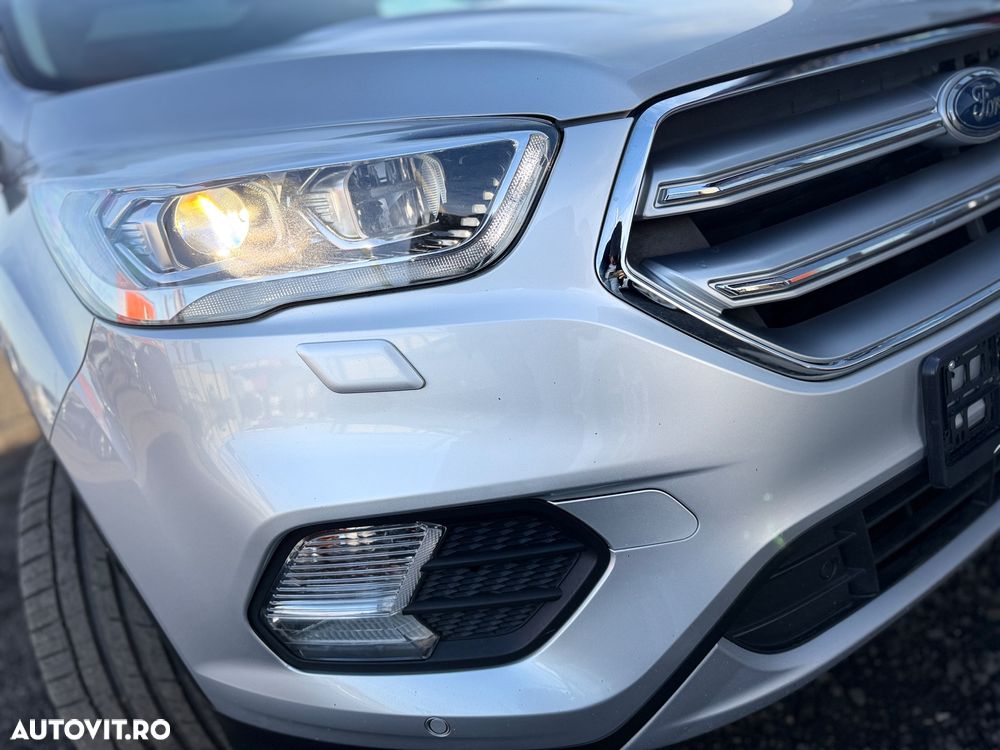 Ford Kuga 2.0 TDCi 4x4 Aut. Titanium - 35