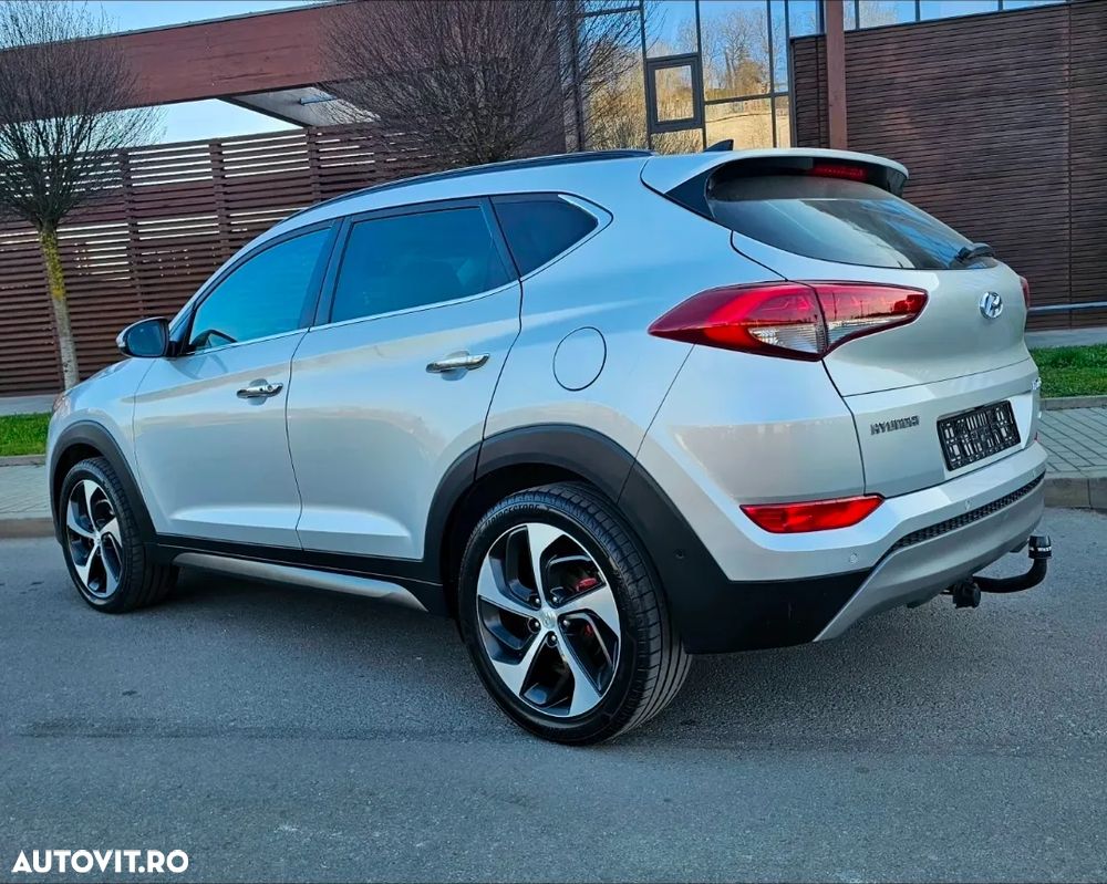 Hyundai Tucson 2.0 CRDI 4WD Automatik Advantage - 6
