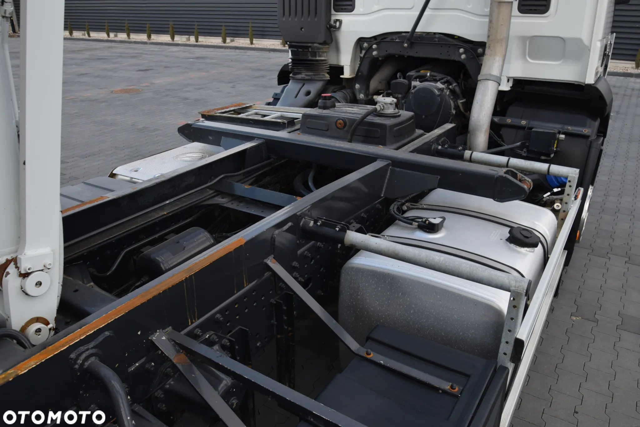 Iveco STRALIS 310 / 4x2 / EURO 6 / WYWROTKA / HYDROBURTA / AUTOMAT / HAK / 2015 / NISKI PRZEBIEG / SPROWADZONY - 24