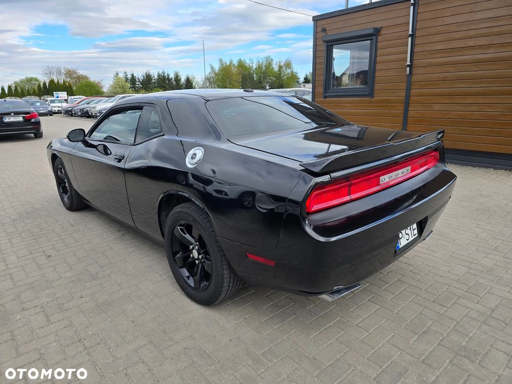 Dodge Challenger - 5