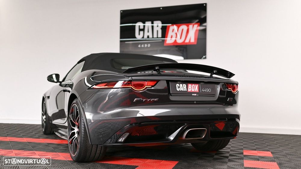 Jaguar F-Type 2.0 i4 Chequered Flag - 31